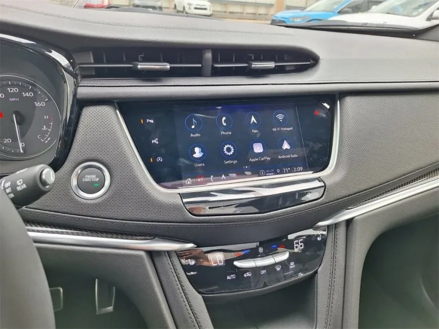 2025 Cadillac XT5 Sport photo 13