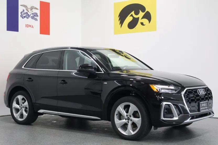 2025 Audi Q5 45 S line Premium Plus photo 1