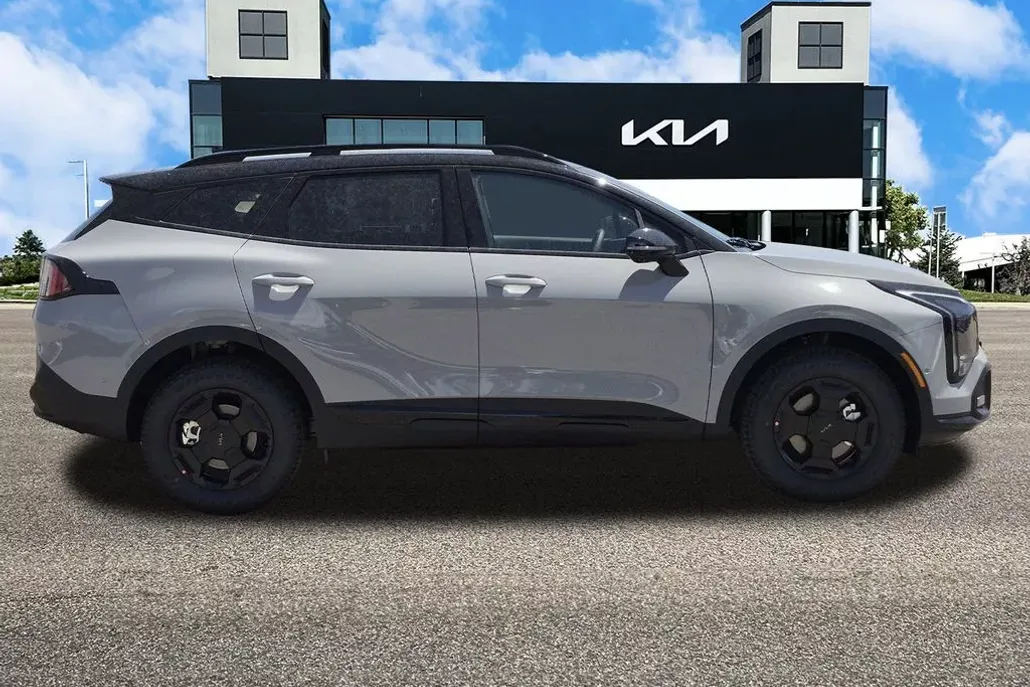 2026 Kia Sportage X-Pro Prestige photo 1