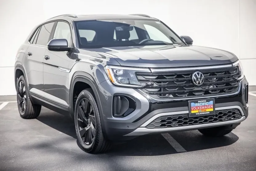 2025 Volkswagen Atlas Cross Sport SE Technology photo 1