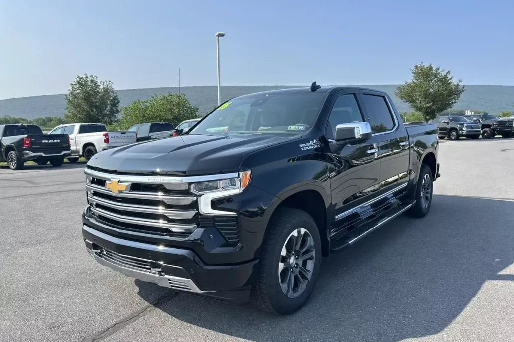 2026 Chevrolet Silverado 1500 High Country photo 1