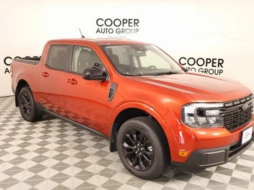 2023 Ford Maverick Lariat photo 1