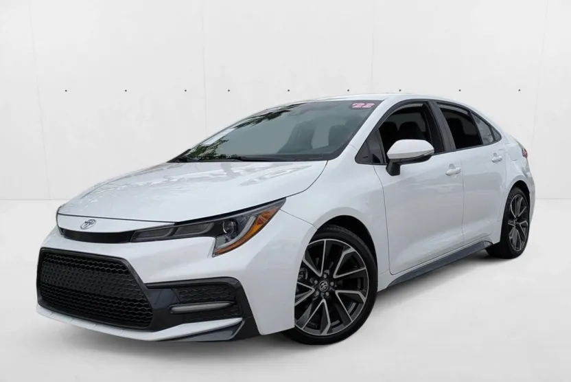 2022 Toyota Corolla SE photo 1