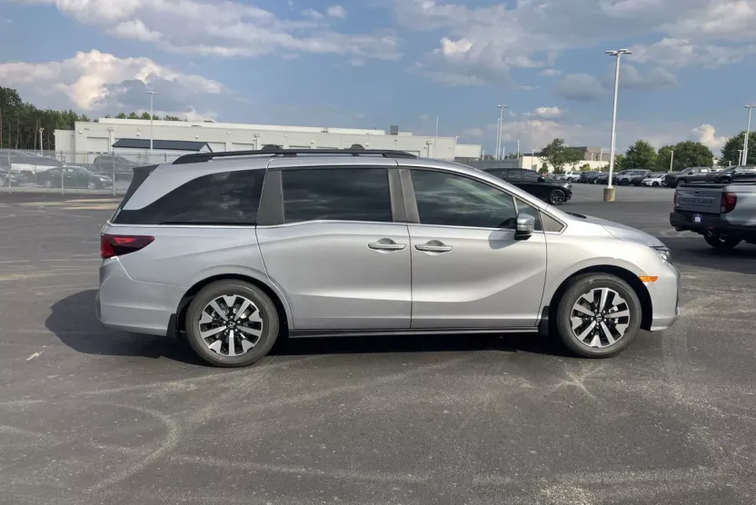 2026 Honda Odyssey EX-L photo 1