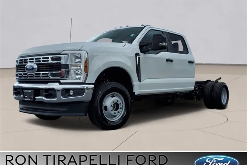 2025 Ford F-350 photo 1