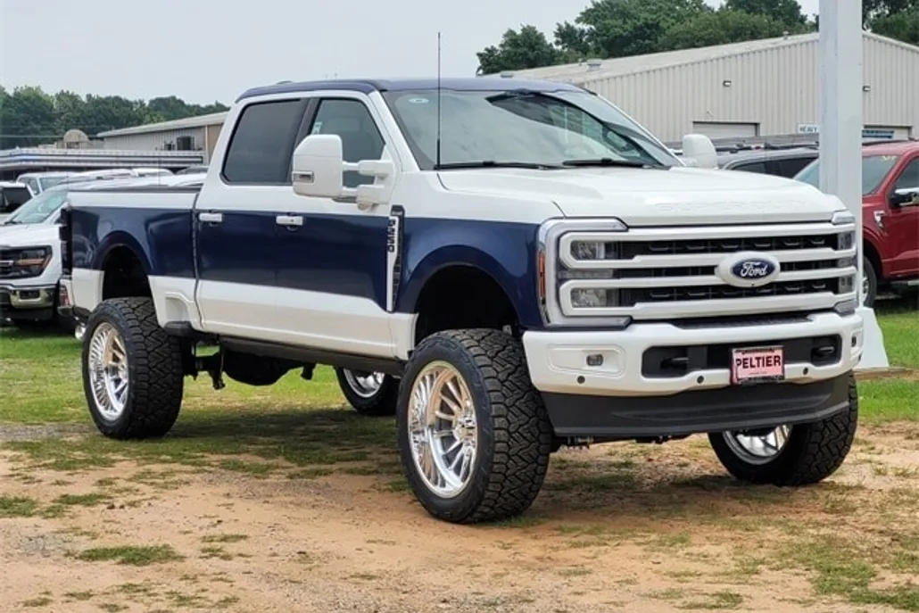 2025 Ford F-250 photo 1
