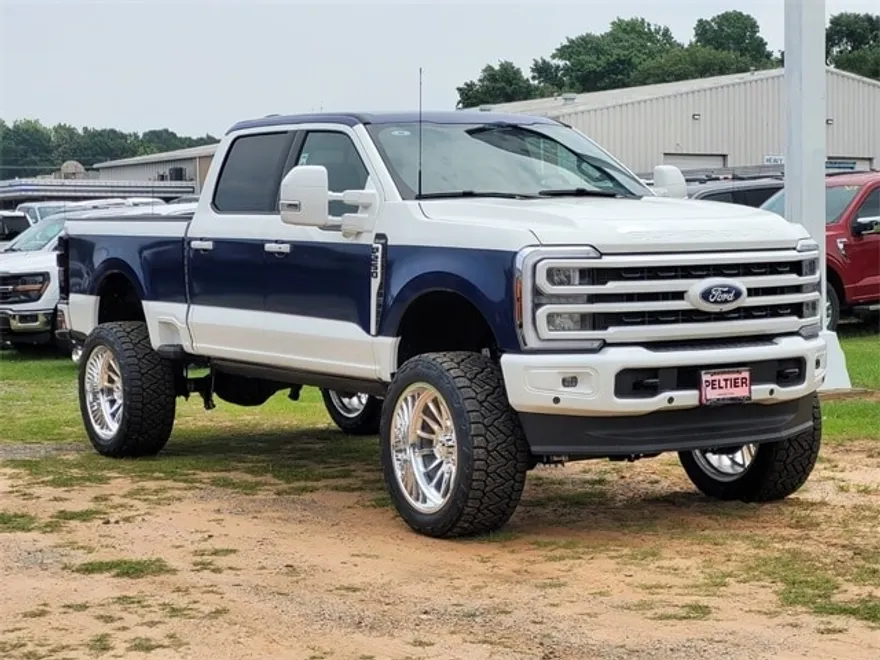 2025 Ford F-250 photo 1