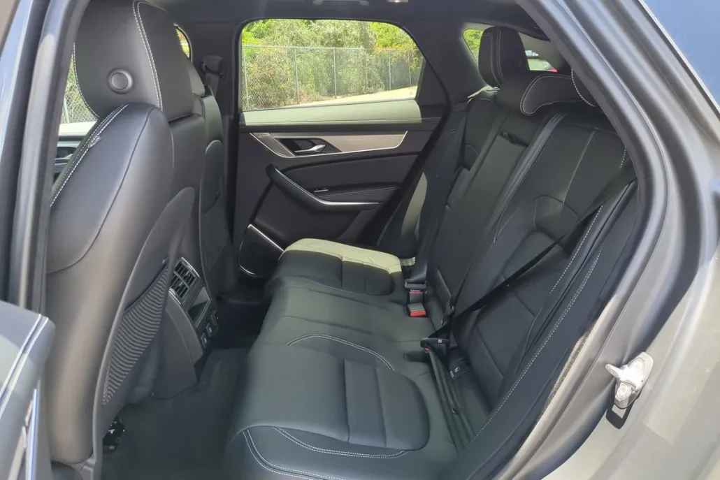 2026 Jaguar F-PACE P250 R-Dynamic S photo 1
