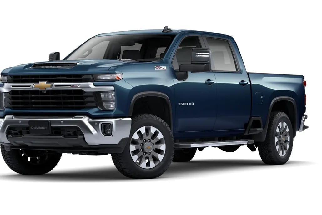 2025 Chevrolet Silverado 3500HD LT photo 1