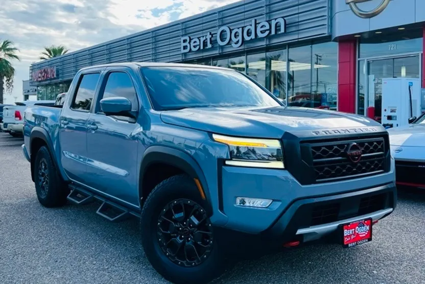 2023 Nissan Frontier PRO-X photo 1