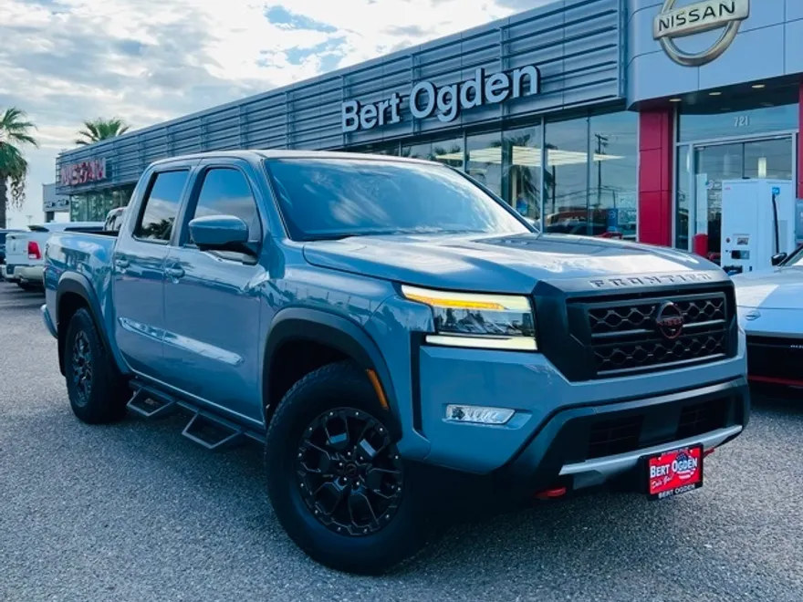 2023 Nissan Frontier PRO-X photo 1