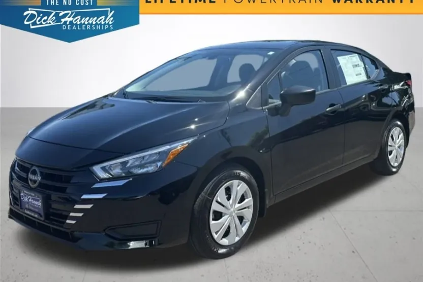 2025 Nissan Versa 1.6 S photo 1