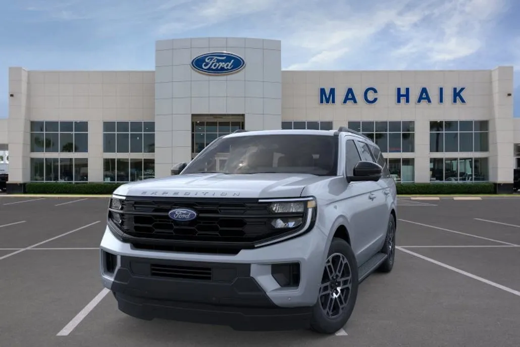 2025 Ford Expedition photo 1