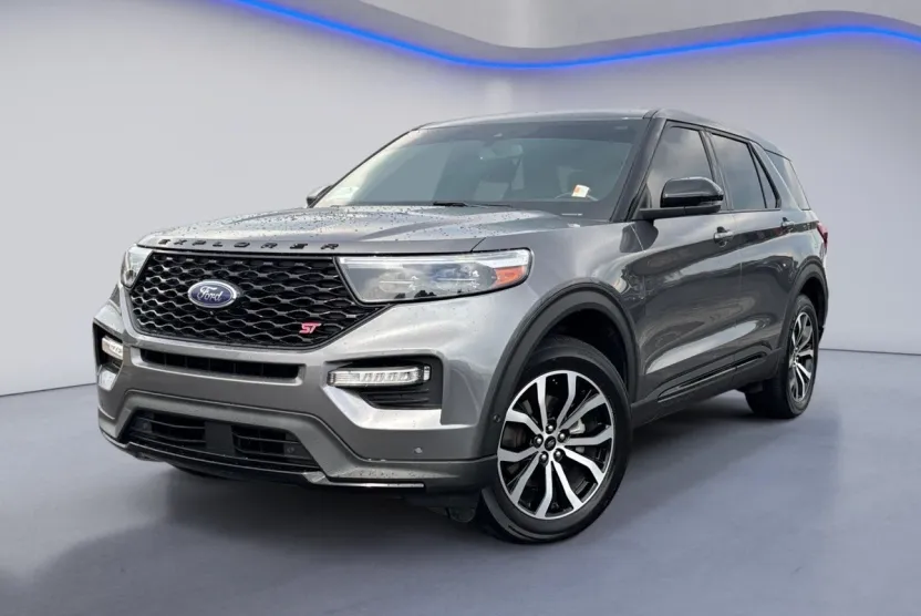 2021 Ford Explorer ST photo 1