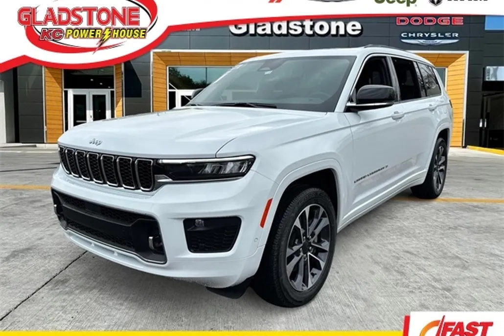 2025 Jeep Grand Cherokee Overland photo 1