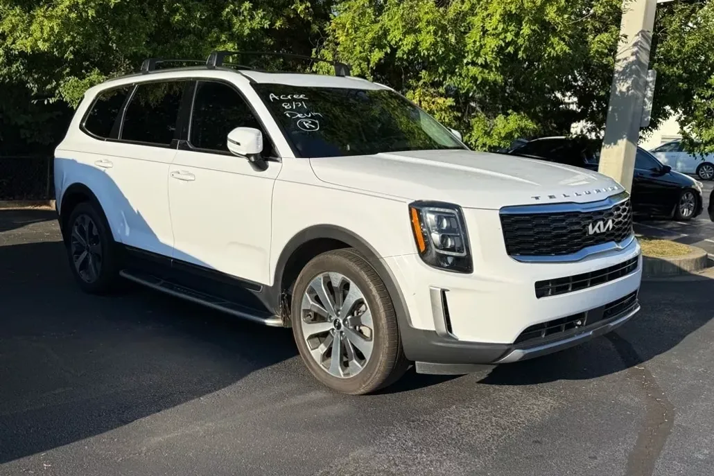 2022 Kia Telluride EX photo 1