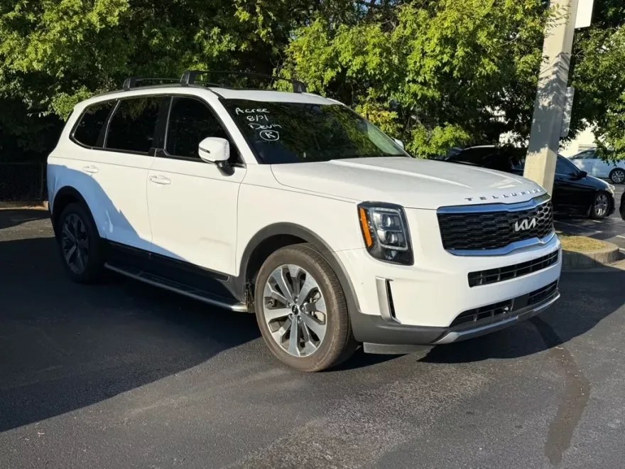 2022 Kia Telluride EX photo 1