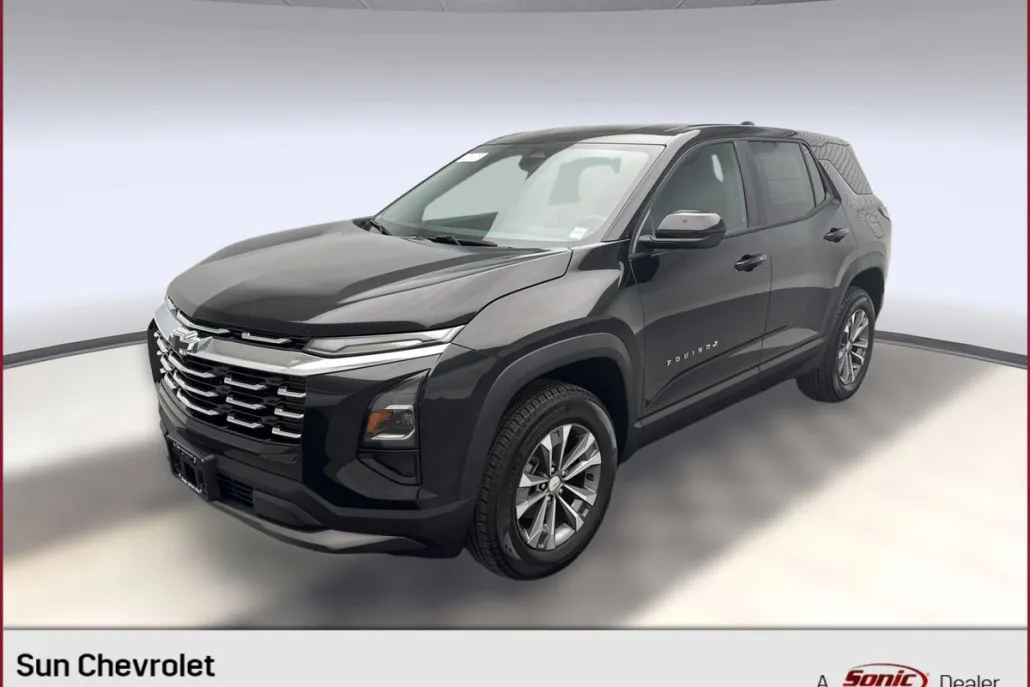 2026 Chevrolet Equinox LT photo 1