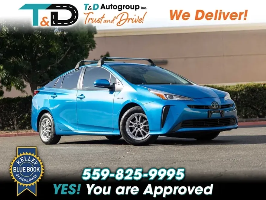 2022 Toyota Prius L Eco photo 1