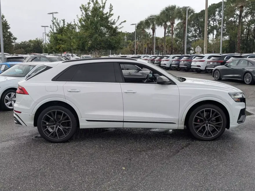2023 Audi SQ8 Prestige photo 1