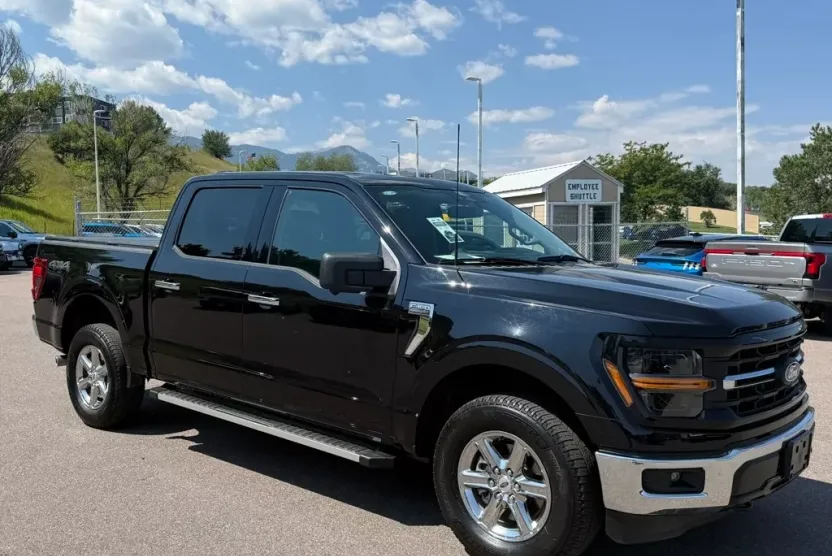 2024 Ford F-150 XLT photo 1
