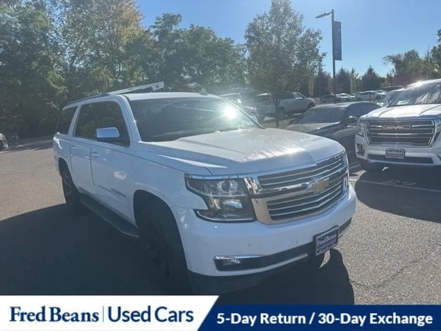 2017 Chevrolet Suburban Premier photo 1