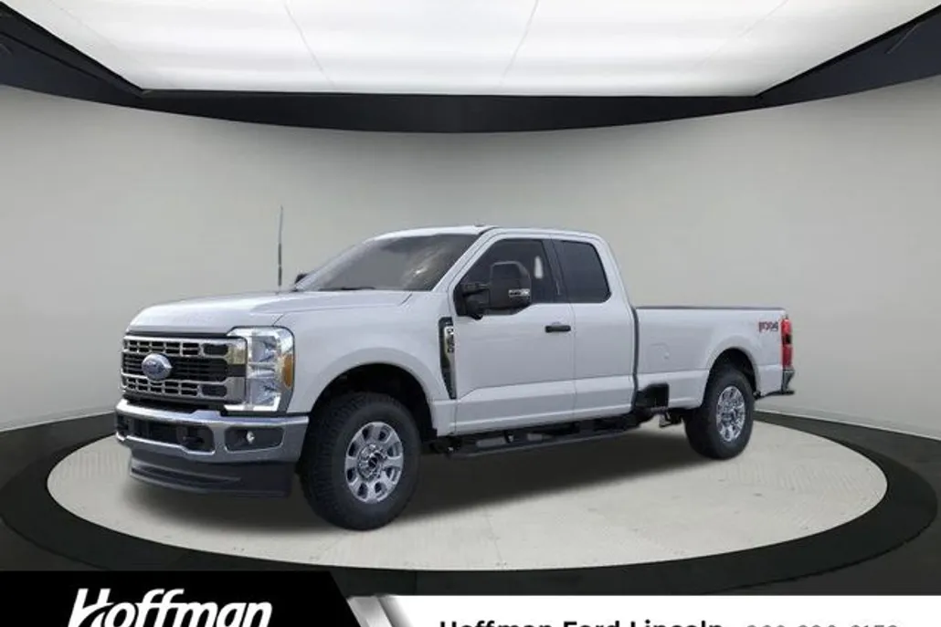 2025 Ford F-350 XLT photo 1
