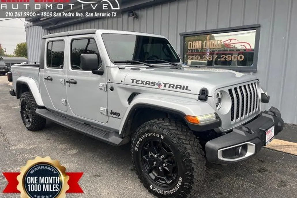 2022 Jeep Gladiator photo 1