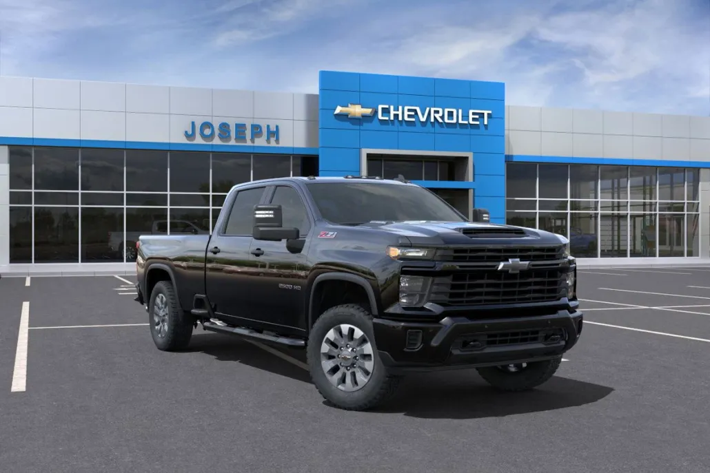 2025 Chevrolet Silverado 2500HD Custom photo 1