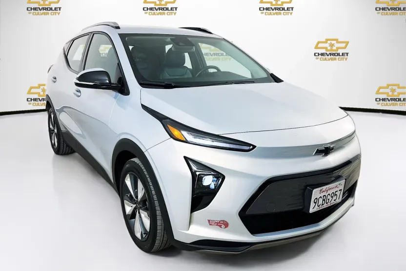 2022 Chevrolet Bolt EUV photo 1