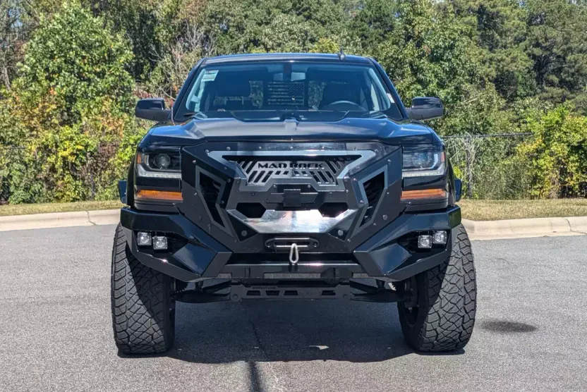 2018 Chevrolet Silverado 1500 LT photo 1