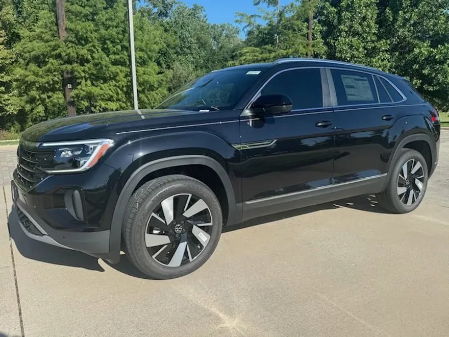 2026 Volkswagen Atlas Cross Sport SEL photo 1