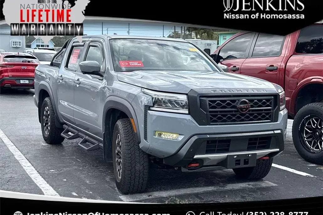 2023 Nissan Frontier PRO-4X photo 1