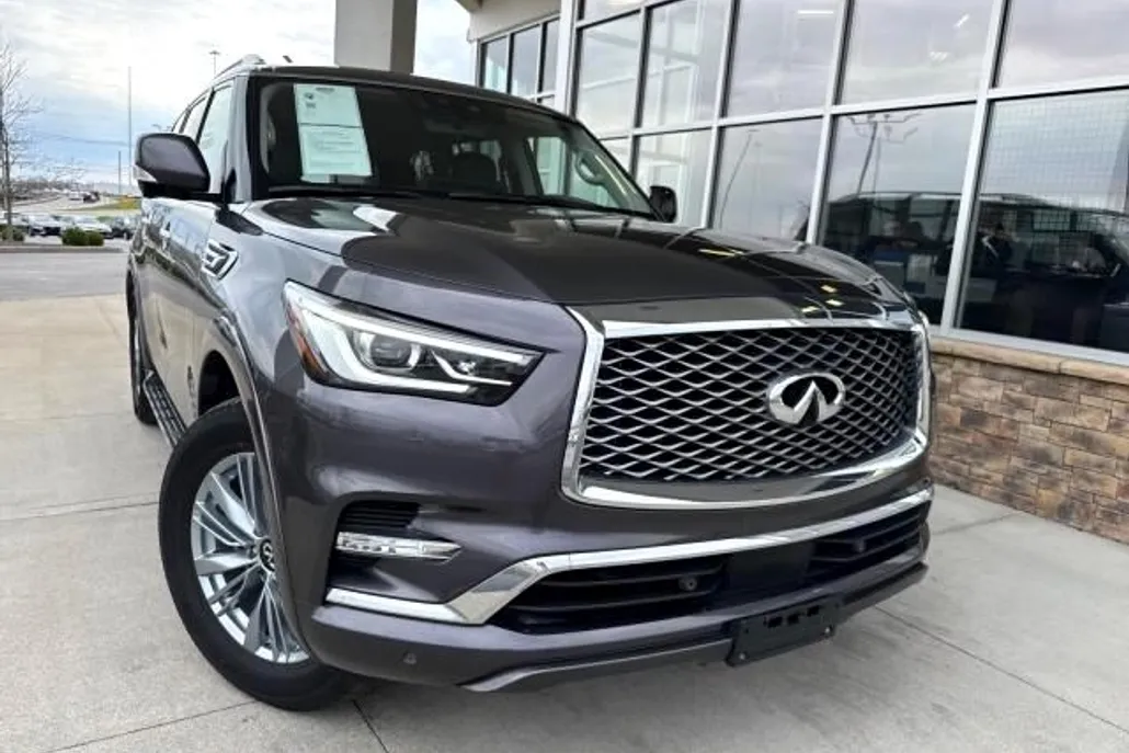 2024 Infiniti QX80 Luxe photo 1