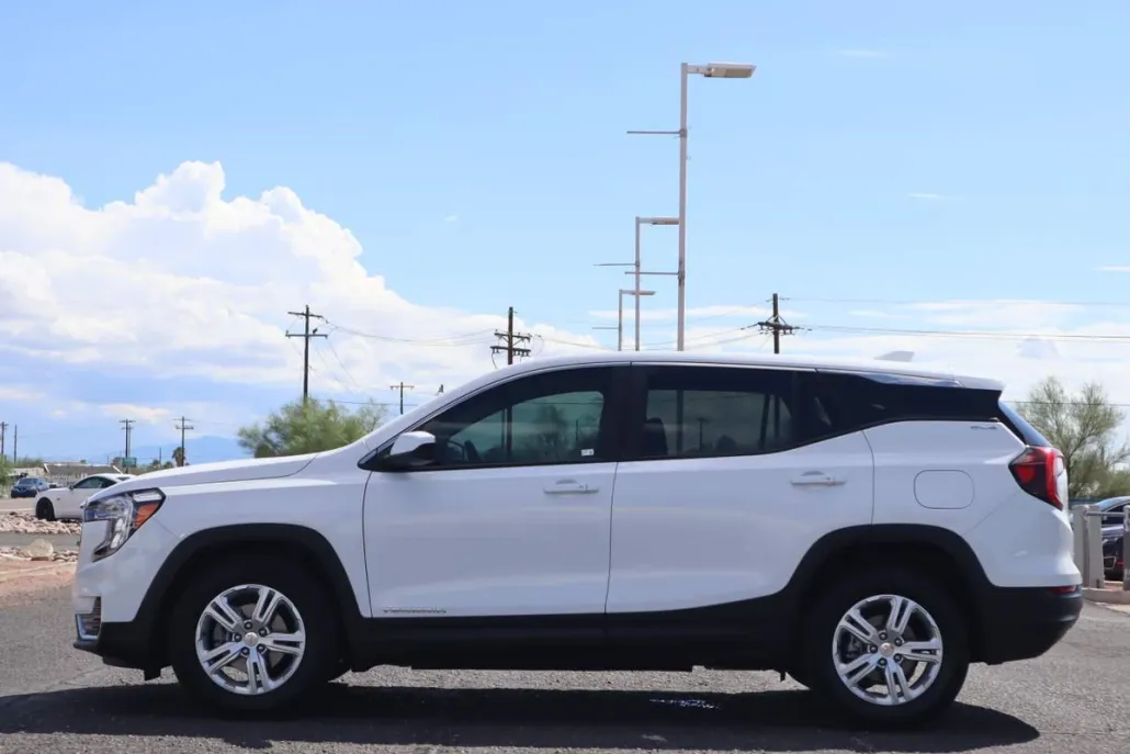 2024 Gmc Terrain SLE photo 1