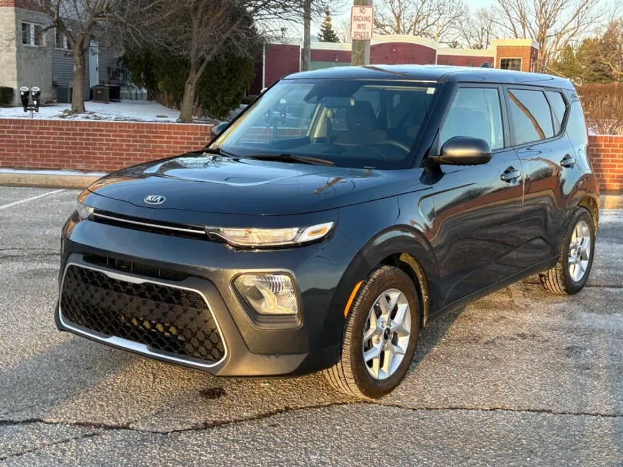 2020 Kia Soul S photo 1