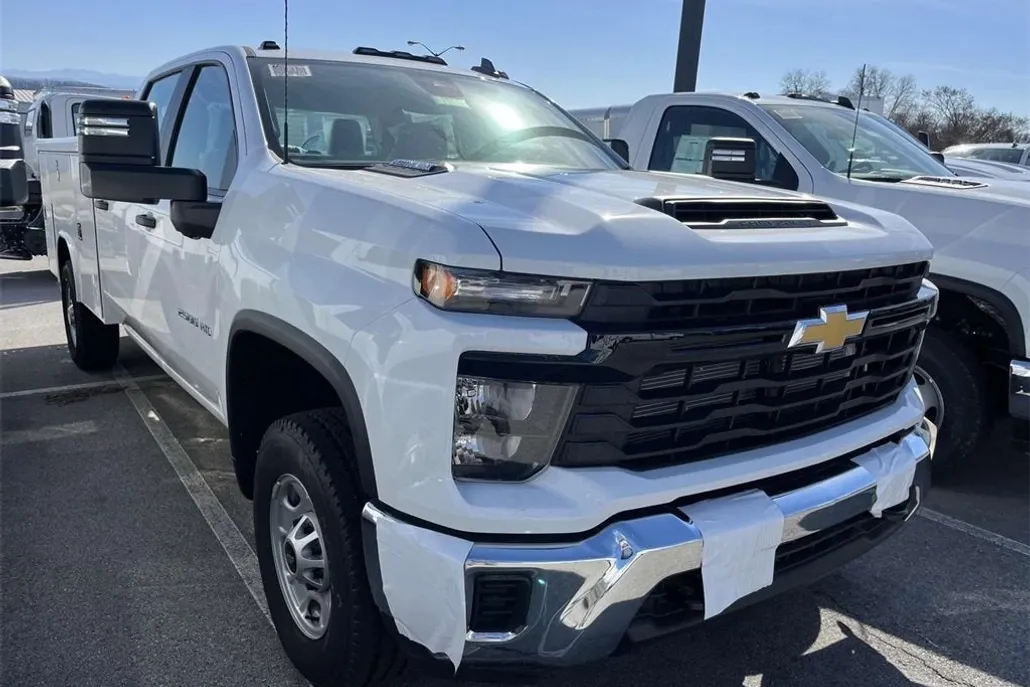 2024 Chevrolet Silverado 2500HD photo 1