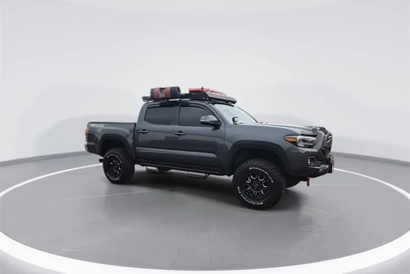 2022 Toyota Tacoma TRD Off-Road photo 1