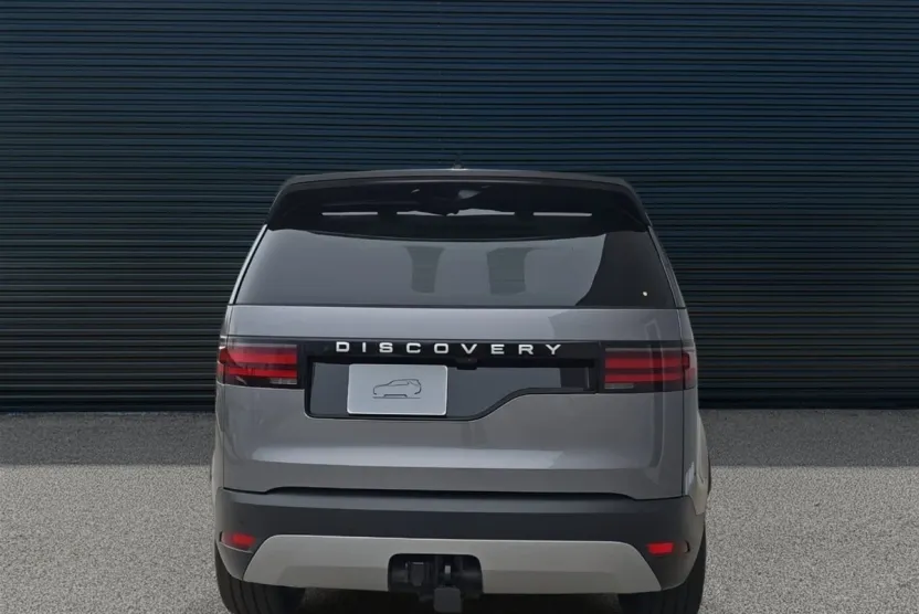 2025 Land Rover Discovery P300 S photo 1