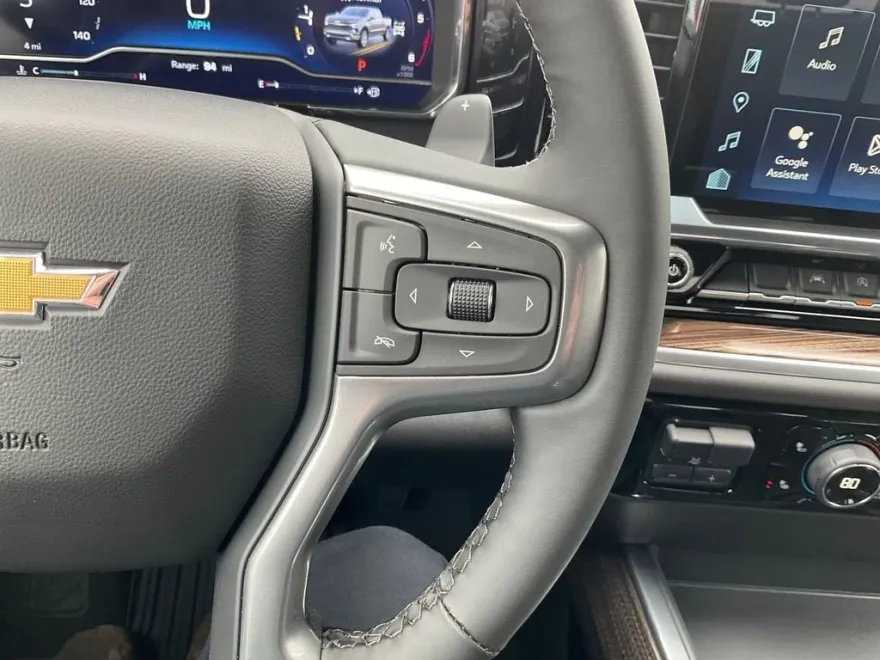 2025 Chevrolet Silverado 1500 LT photo 1
