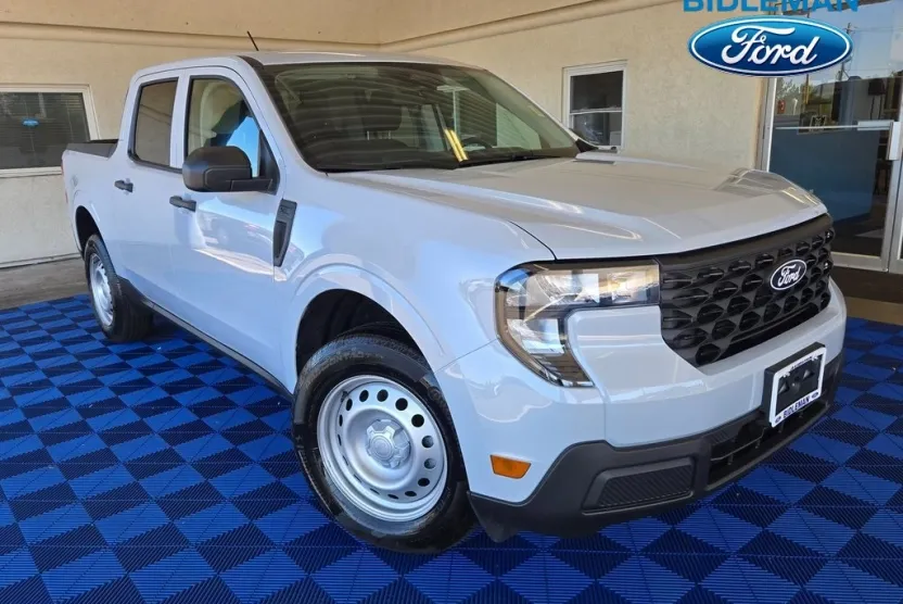 2025 Ford Maverick XL photo 1