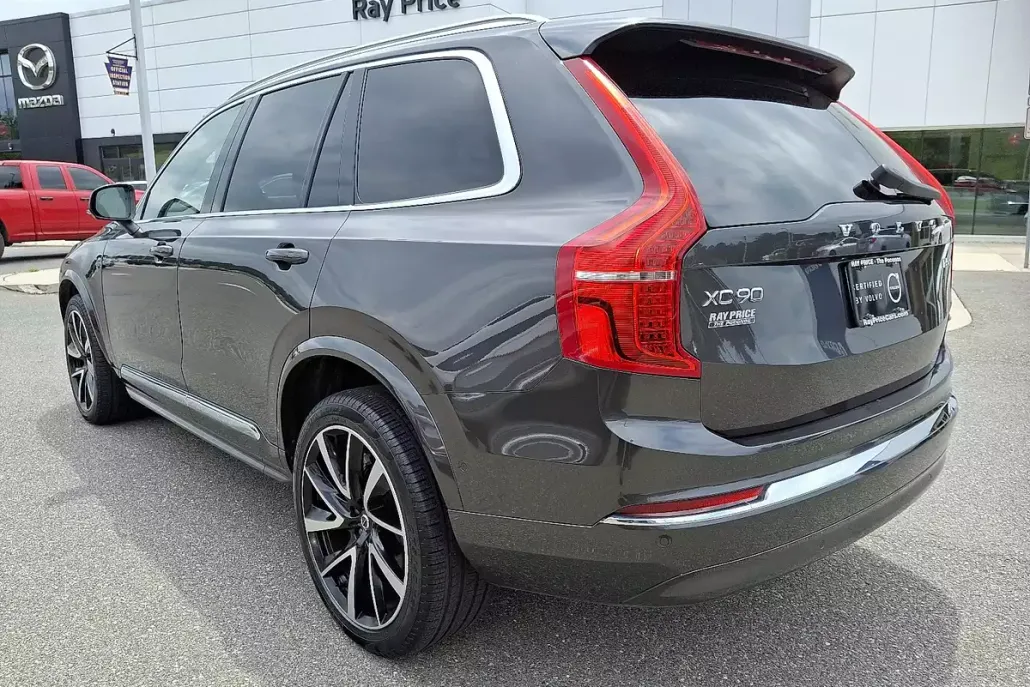 2024 Volvo XC90 B5 Plus photo 1
