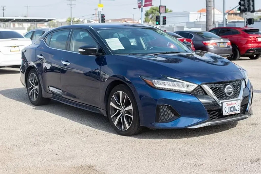 2020 Nissan Maxima SV photo 1