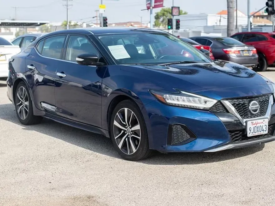 2020 Nissan Maxima SV photo 1