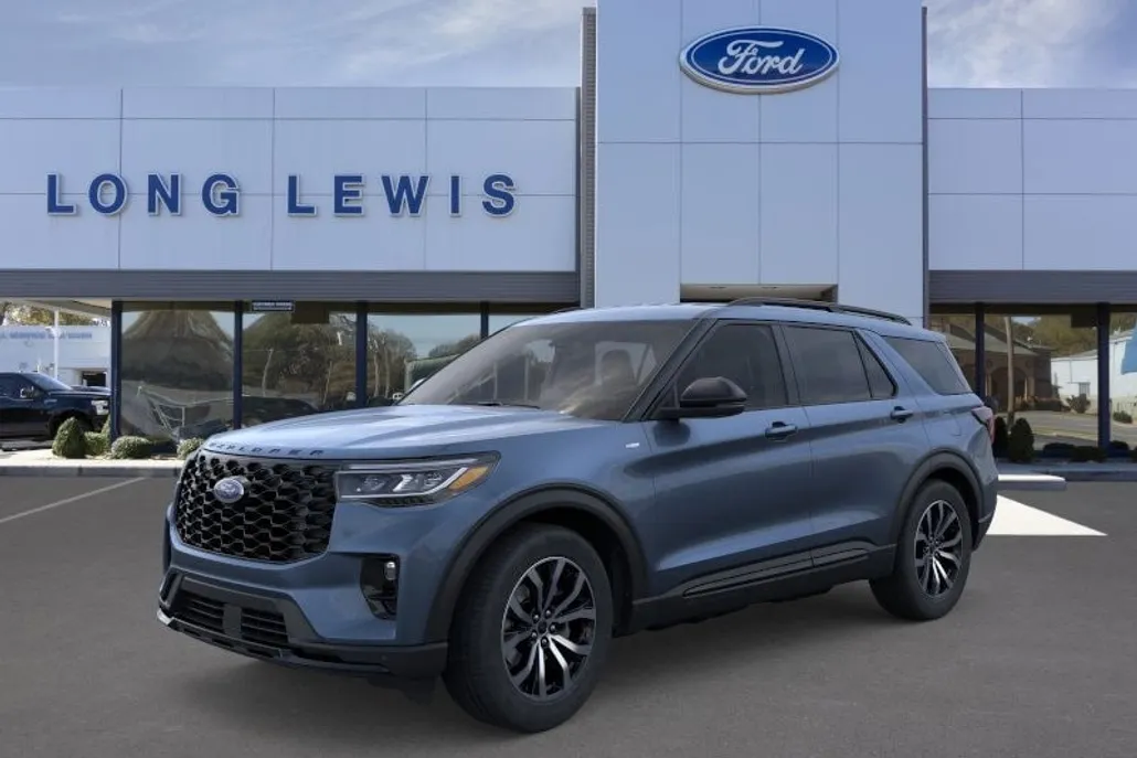 2025 Ford Explorer ST-Line photo 1