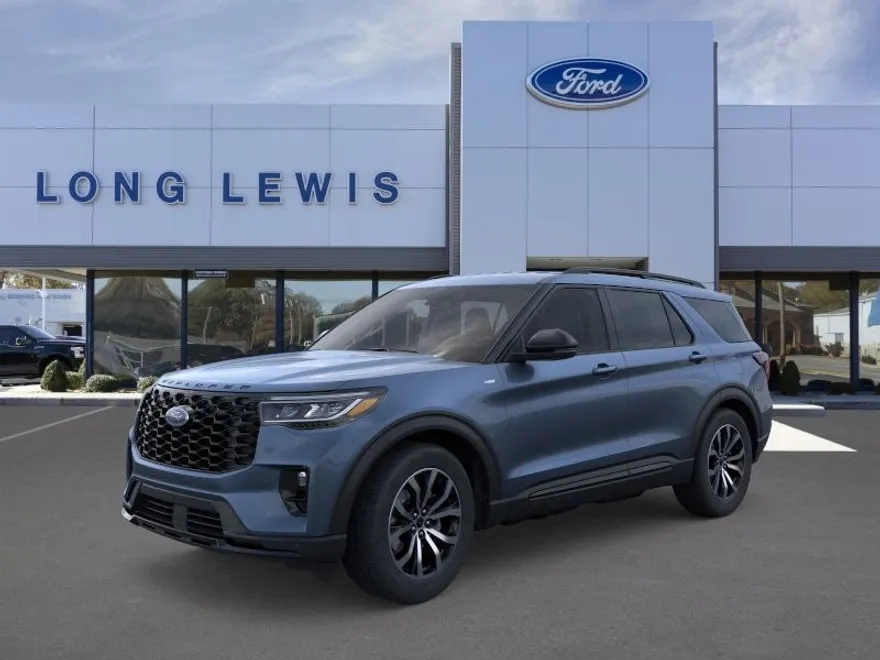 2025 Ford Explorer ST-Line photo 1
