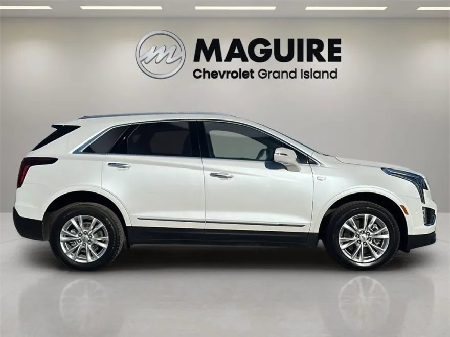 2023 Cadillac XT5 Luxury photo 1