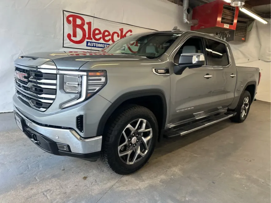 2024 Gmc Sierra 1500 SLT photo 1