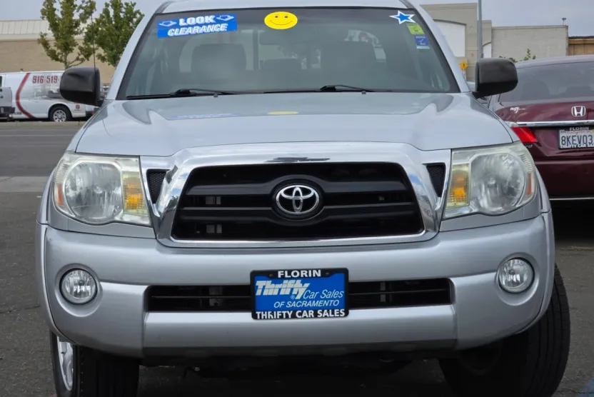 2008 Toyota Tacoma photo 1