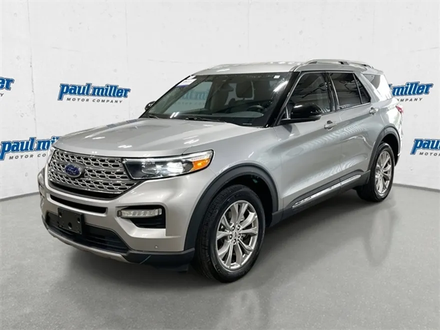 2023 Ford Explorer Limited photo 1